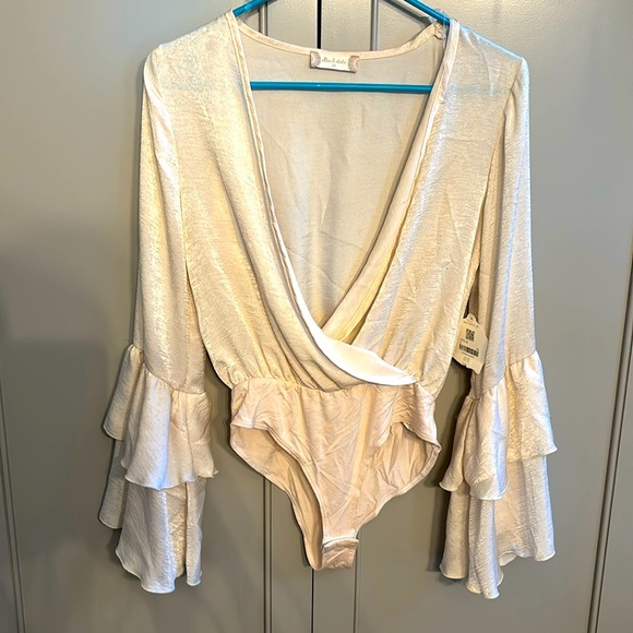 Altar’d State ruffled bodysuit NEW with TAGS - Picture 1 of 7